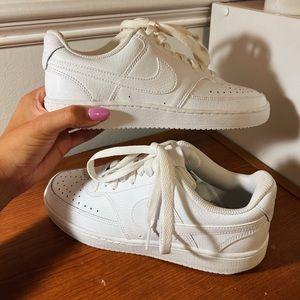 Nike Air Forces - 7.5